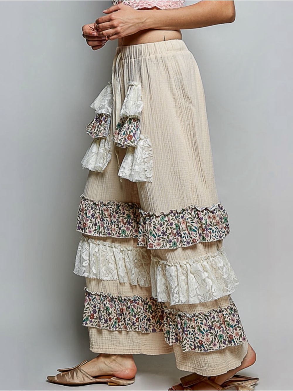 NWT POL Bohemian Oatmeal Wide Leg Floral Ruffle Pants S M L - Picture 2 of 4